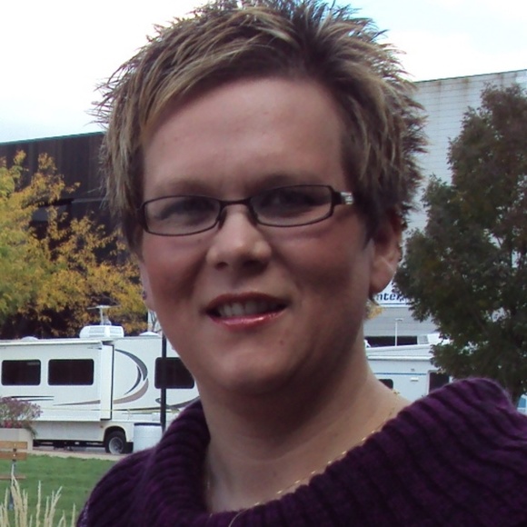 I'm Kendra & a Posh Ambassador - Picture 1 of 2